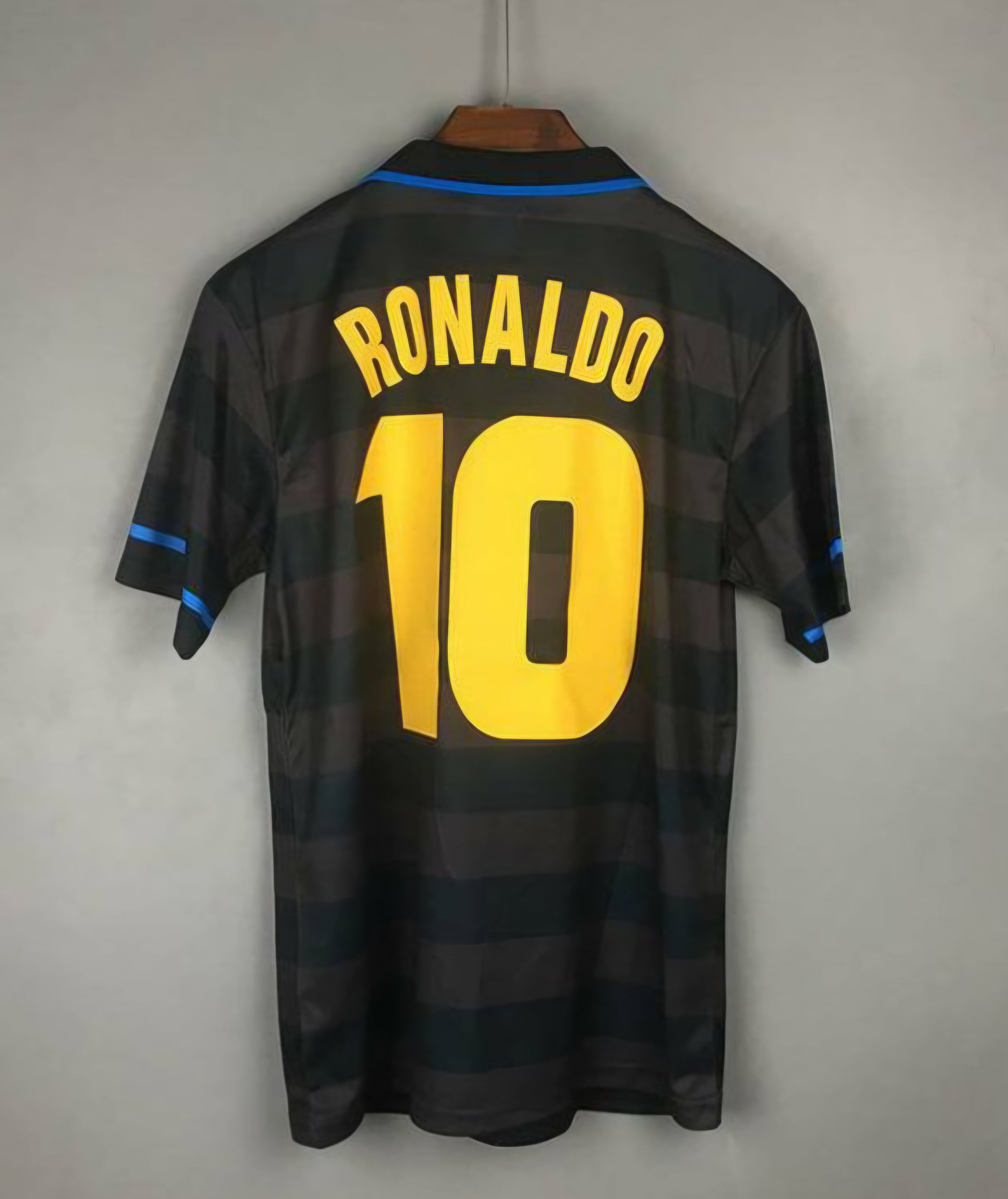 Inter Milan 1997-98 Ronaldo #10 Retro Jersey