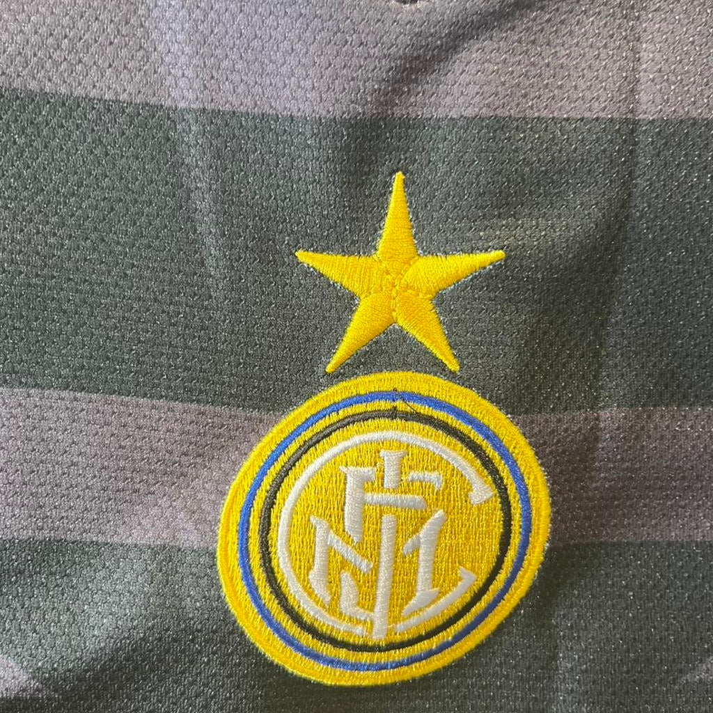 Inter Milan 1997-98 Ronaldo #10 Retro Jersey